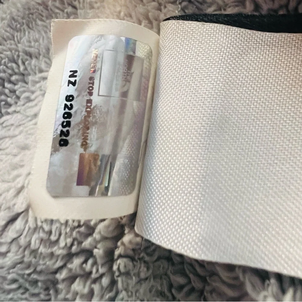 The North Face Light Gray Fleece Jacket - Picture 7 of 13